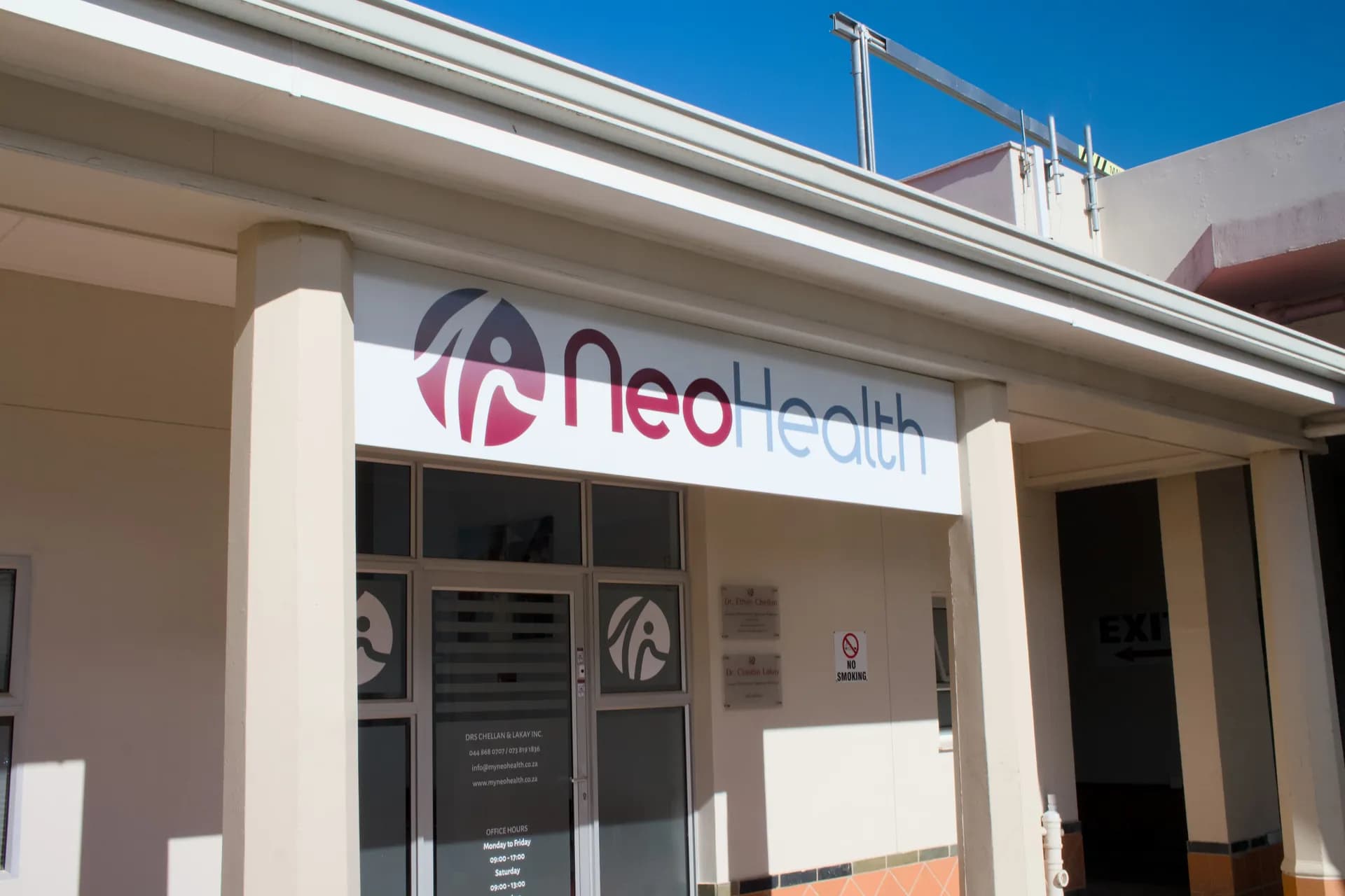 Exterior of NeoHealth George Central.